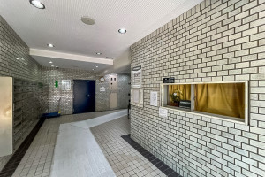 板橋区熊野町、中古マンションのエントランス画像です