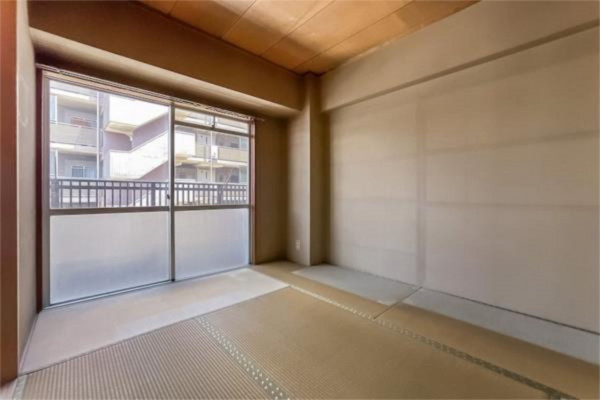 板橋区熊野町、中古マンションの内装画像です