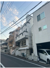 板橋区仲町、収益物件/ビルの前面道路を含む現地写真画像です