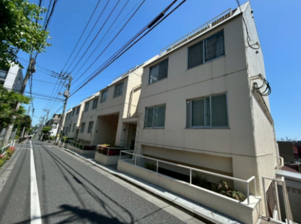 板橋区成増、中古マンションの外観画像です