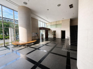 板橋区加賀、中古マンションのエントランス画像です