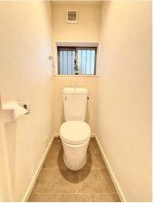 板橋区東新町、中古一戸建てのトイレ画像です
