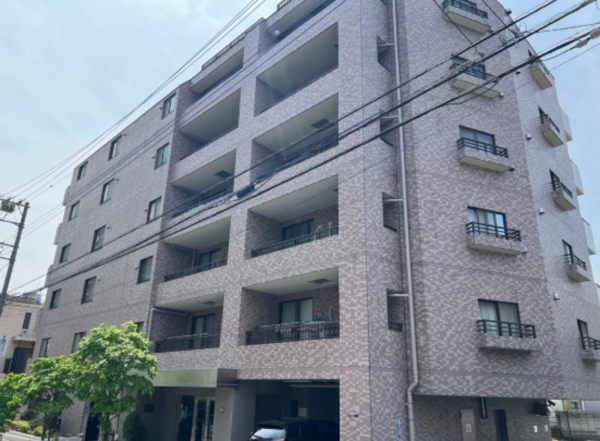板橋区板橋、中古マンションの外観画像です