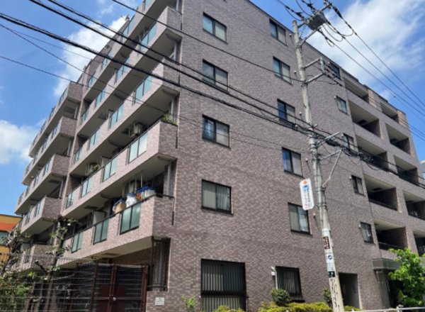 板橋区板橋、中古マンションの外観画像です