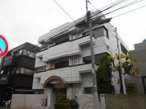 板橋区赤塚、中古マンションの外観画像です