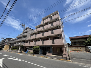 板橋区赤塚、中古マンションの外観画像です