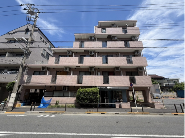 板橋区赤塚、中古マンションの外観画像です