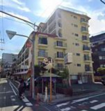 板橋区大山金井町、中古マンションの前面道路を含む現地写真画像です
