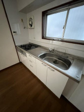 板橋区大谷口北町、中古マンションのキッチン画像です