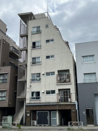 板橋区大谷口北町、中古マンションの外観画像です