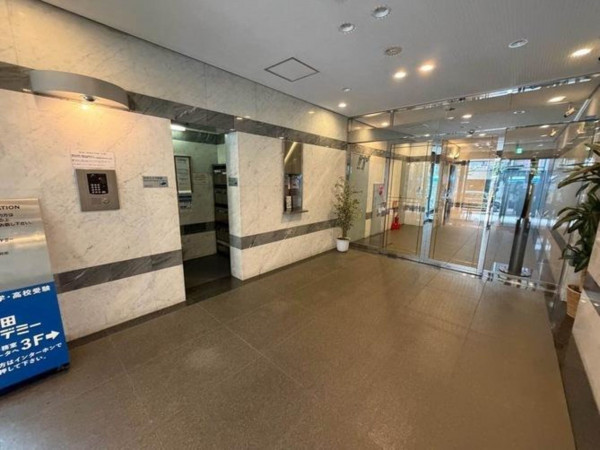 板橋区成増、中古マンションのエントランス画像です