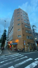 板橋区東山町、中古マンションの外観画像です
