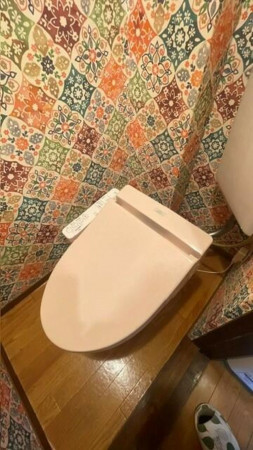 板橋区東山町、中古マンションのトイレ画像です