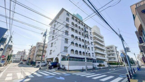 板橋区常盤台、中古マンションの外観画像です