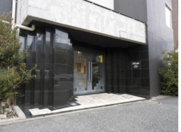 板橋区大和町、中古マンションの外観画像です