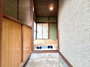 板橋区成増、中古一戸建ての玄関画像です