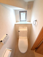 板橋区赤塚、中古一戸建てのトイレ画像です
