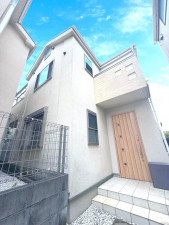 板橋区赤塚、中古一戸建ての外観画像です