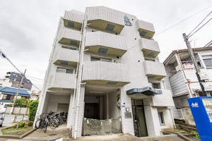 板橋区板橋、中古マンションの外観画像です