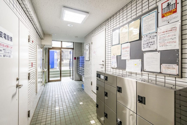板橋区板橋、中古マンションのエントランス画像です