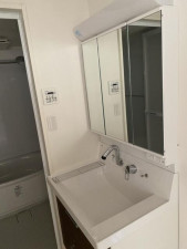 板橋区熊野町、中古マンションの洗面画像です