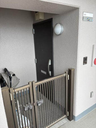 板橋区熊野町、中古マンションの玄関画像です