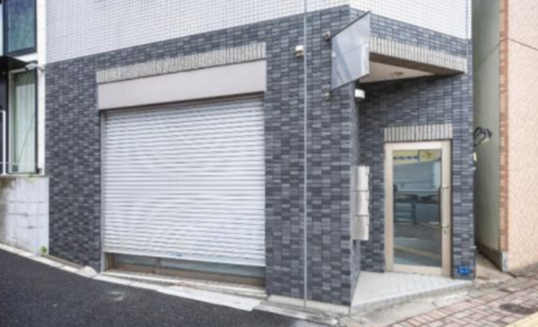板橋区東山町、収益物件/ビルのエントランス画像です