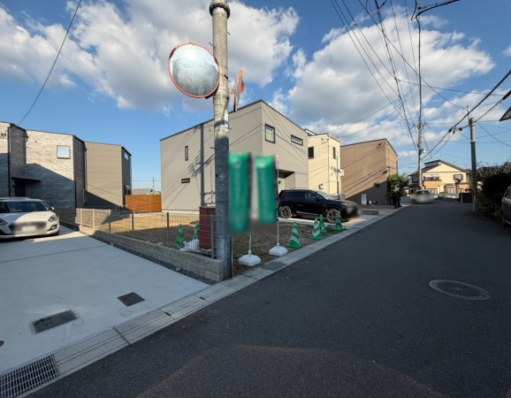京田辺市大住、土地の前面道路を含む現地写真画像です