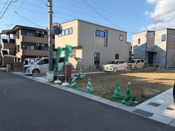 京田辺市大住、土地の前面道路を含む現地写真画像です