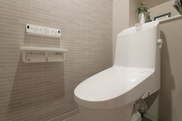 枚方市長尾谷町、中古マンションのトイレ画像です