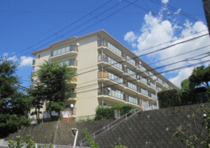 枚方市藤阪東町、中古マンションの外観画像です