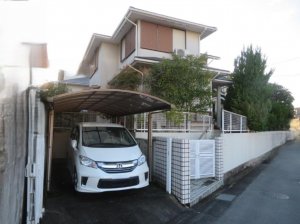 京田辺市花住坂、中古一戸建ての外観画像です