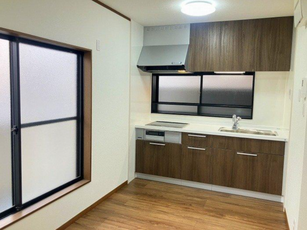 枚方市津田東町、中古一戸建てのキッチン画像です