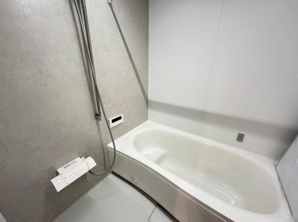 京田辺市大住、新築一戸建ての風呂画像です