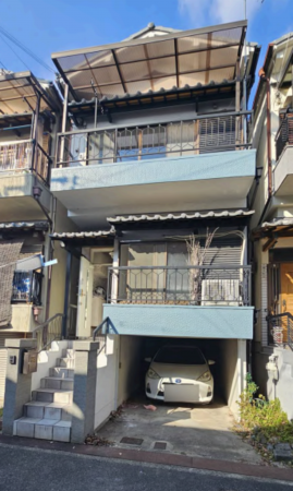 枚方市招提大谷、中古一戸建ての外観画像です