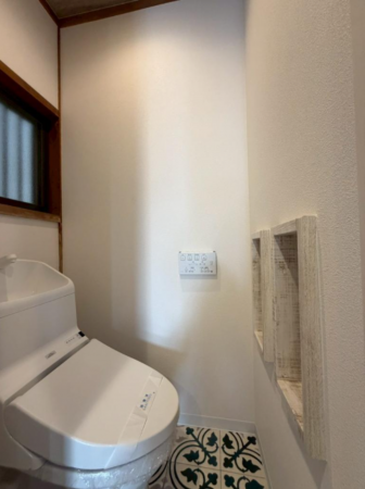 枚方市招提大谷、中古一戸建てのトイレ画像です