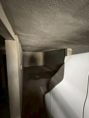 枚方市招提大谷、中古一戸建ての駐車場画像です