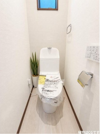 枚方市春日東町、新築一戸建てのトイレ画像です