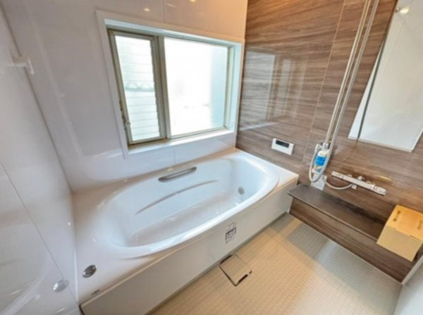 京田辺市山手東、中古一戸建ての風呂画像です