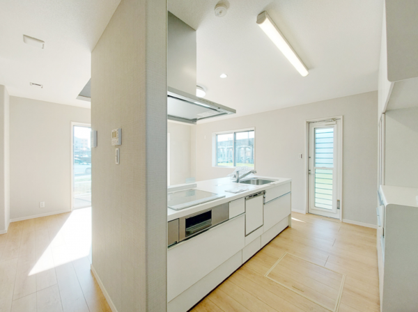 枚方市津田北町、新築一戸建てのキッチン画像です