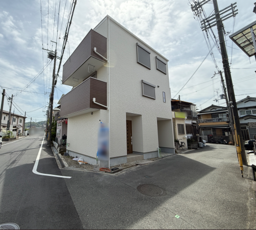 枚方市春日元町、新築一戸建ての外観画像です