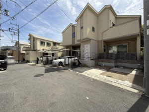 枚方市藤阪元町、中古一戸建ての外観画像です