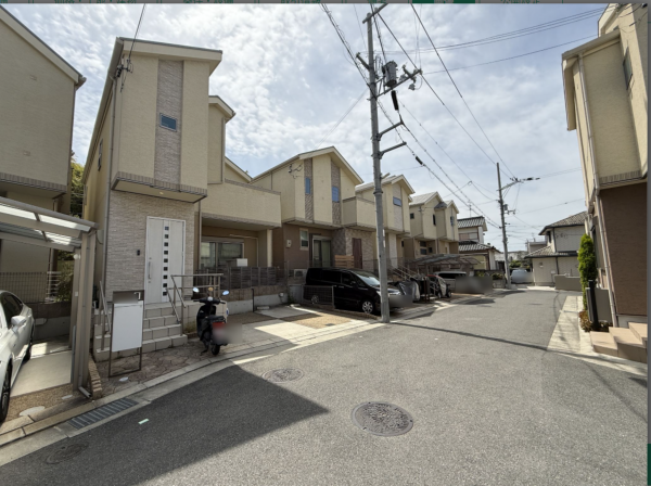 枚方市藤阪元町、中古一戸建ての外観画像です