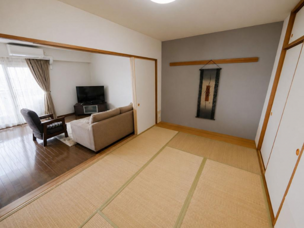 京田辺市大住、中古マンションの内装画像です