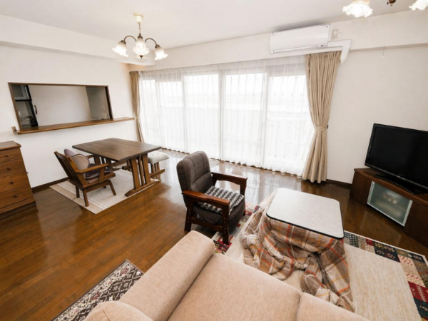 京田辺市大住、中古マンションの居間画像です