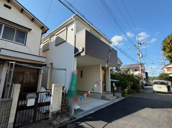 枚方市野村北町、新築一戸建ての前面道路を含む現地写真画像です