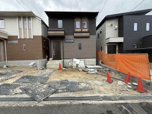 枚方市長尾東町、新築一戸建ての外観画像です