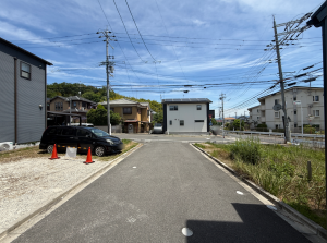 京田辺市薪、土地の前面道路を含む現地写真画像です