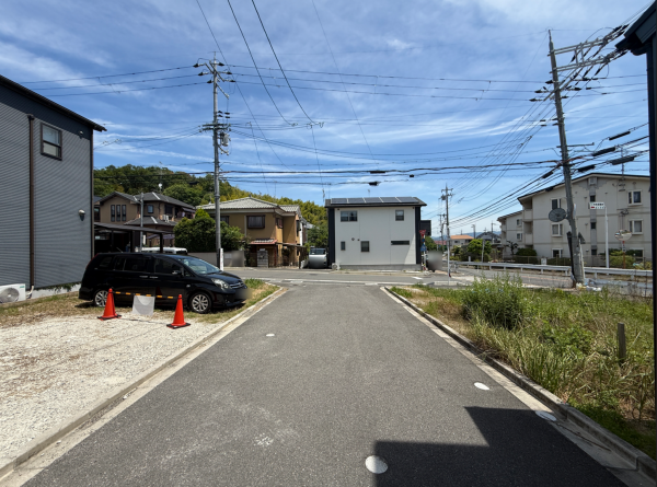京田辺市薪、土地の前面道路を含む現地写真画像です