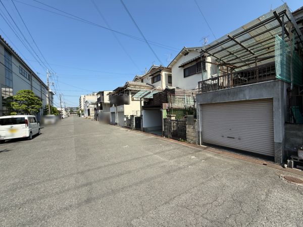枚方市長尾家具町、土地の前面道路を含む現地写真画像です